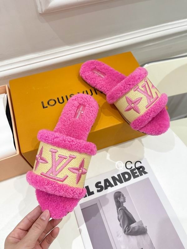 LV Women's Slippers 113